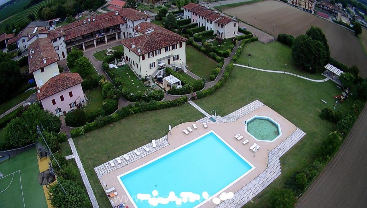 100% Design Villa Desenzano del Garda Eksteriør billede