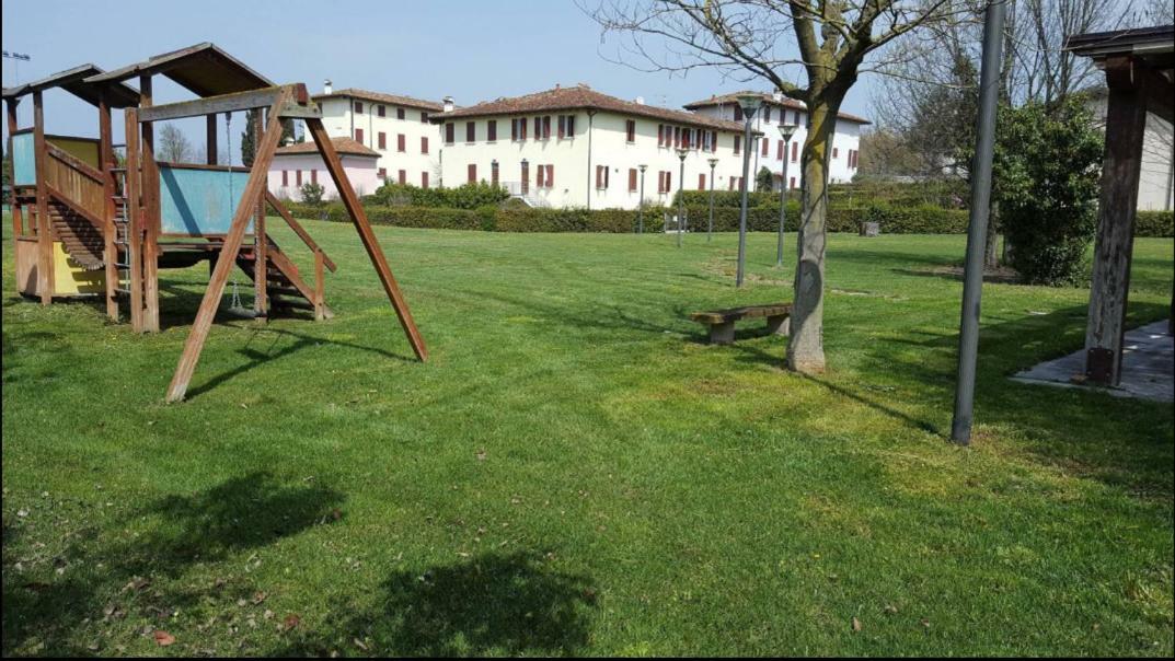 100% Design Villa Desenzano del Garda Eksteriør billede