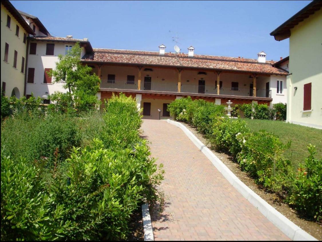 100% Design Villa Desenzano del Garda Eksteriør billede