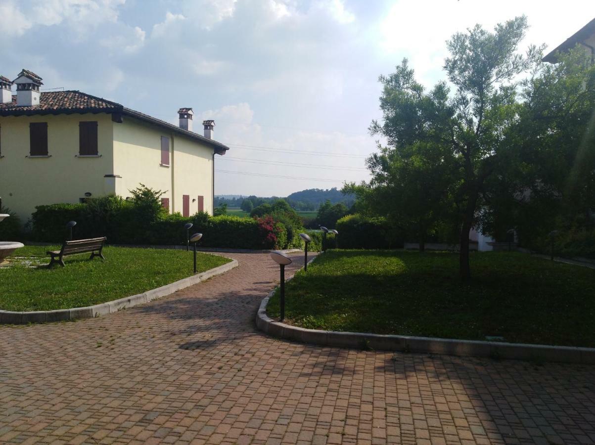 100% Design Villa Desenzano del Garda Eksteriør billede