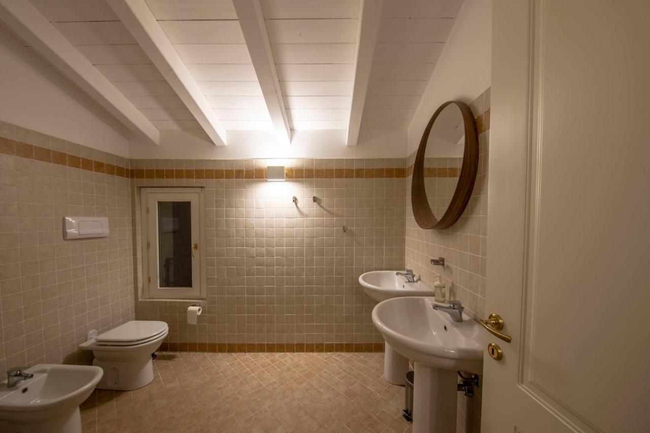 100% Design Villa Desenzano del Garda Eksteriør billede